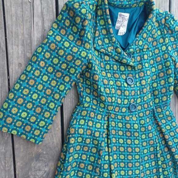 Tulle Anthropology Retro Pleated Blazor - Picture 6 of 9